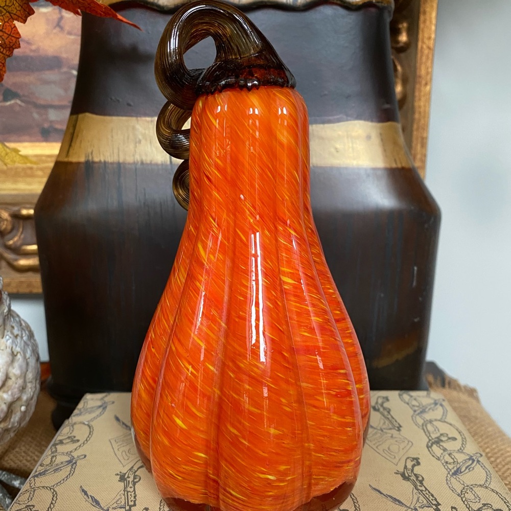 Adorable Glass Pumpkin decor - Picture 2 of 9